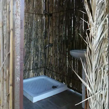 Tienda Acogedora Con Piscina 