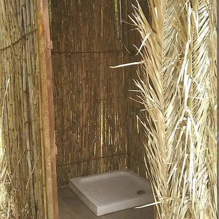 Tienda Acogedora Con Piscina 